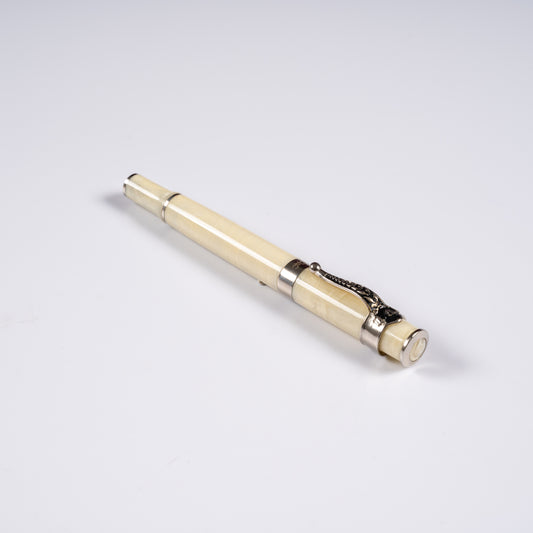 Autograph Rare Fountain Pen Ivory