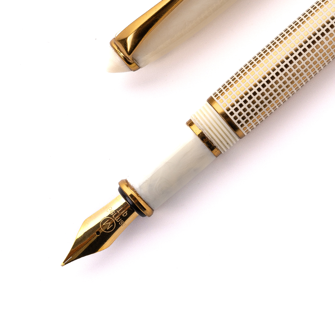 EPIC FOUNTAIN PEN - IVORY X HATCH