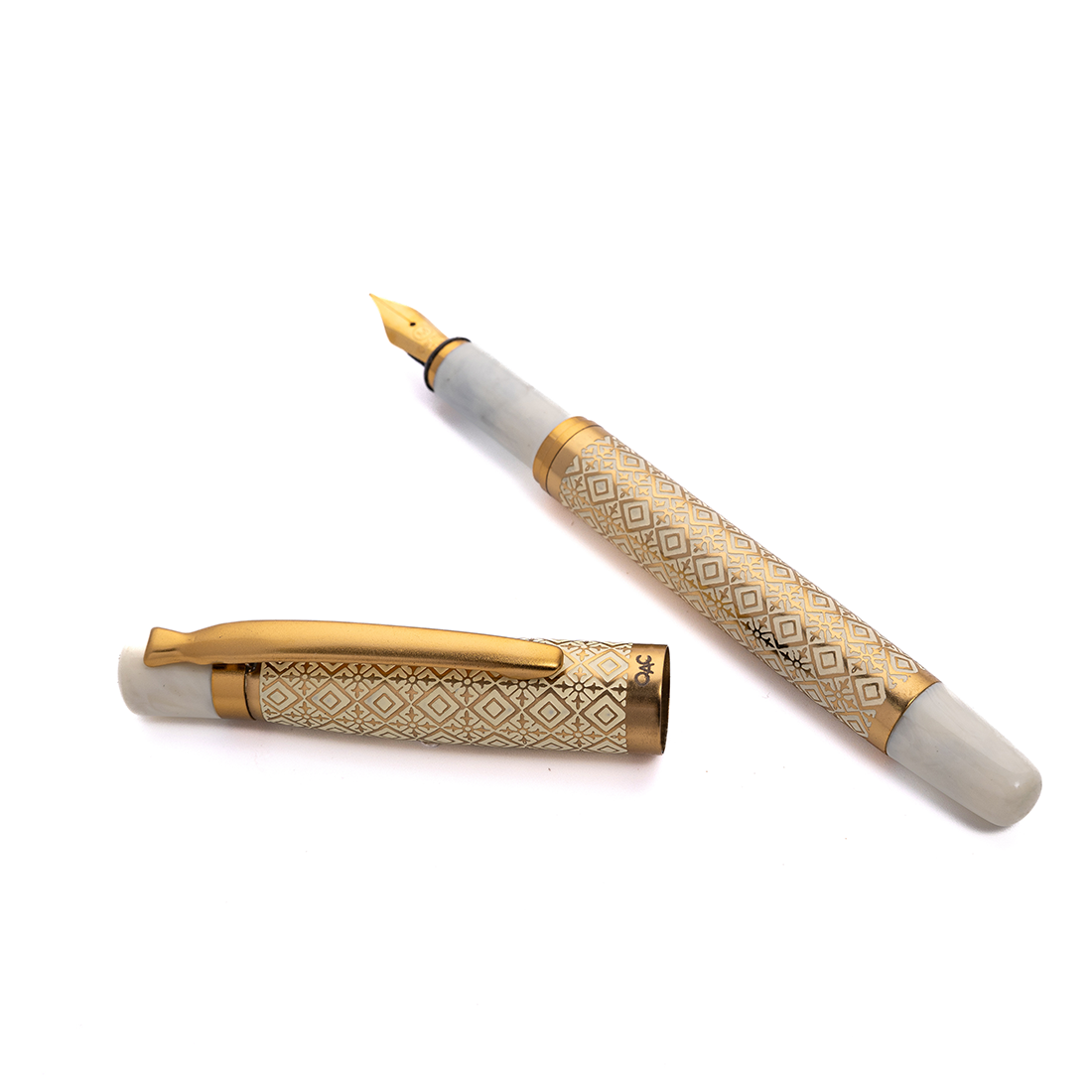 Tulip Ivory Diamond Fountain Pen