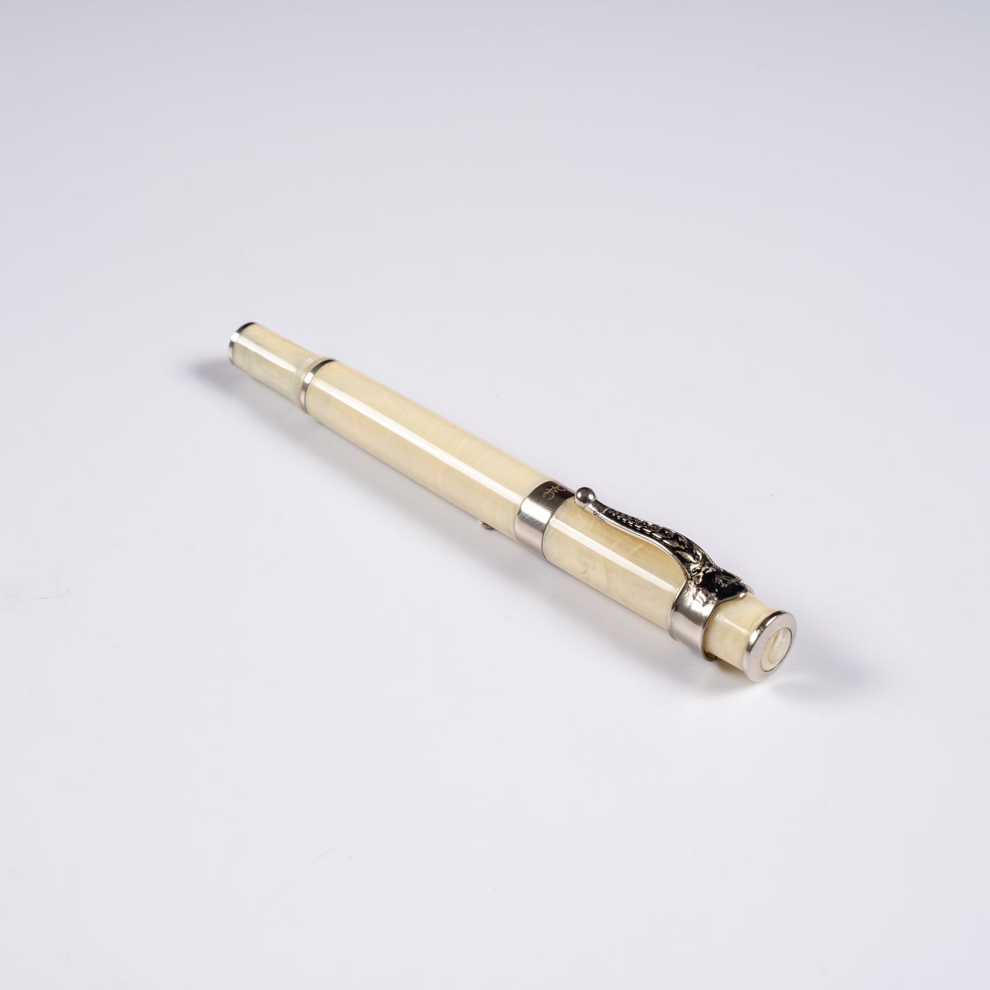Autograph Rare Fountain Pen Ivory