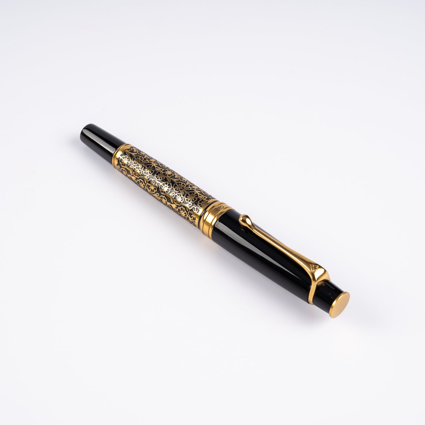 Royale Ebony Blossom Fountain Pen