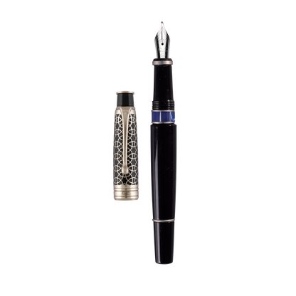 Royale Ebony Platinum Fountain Pen