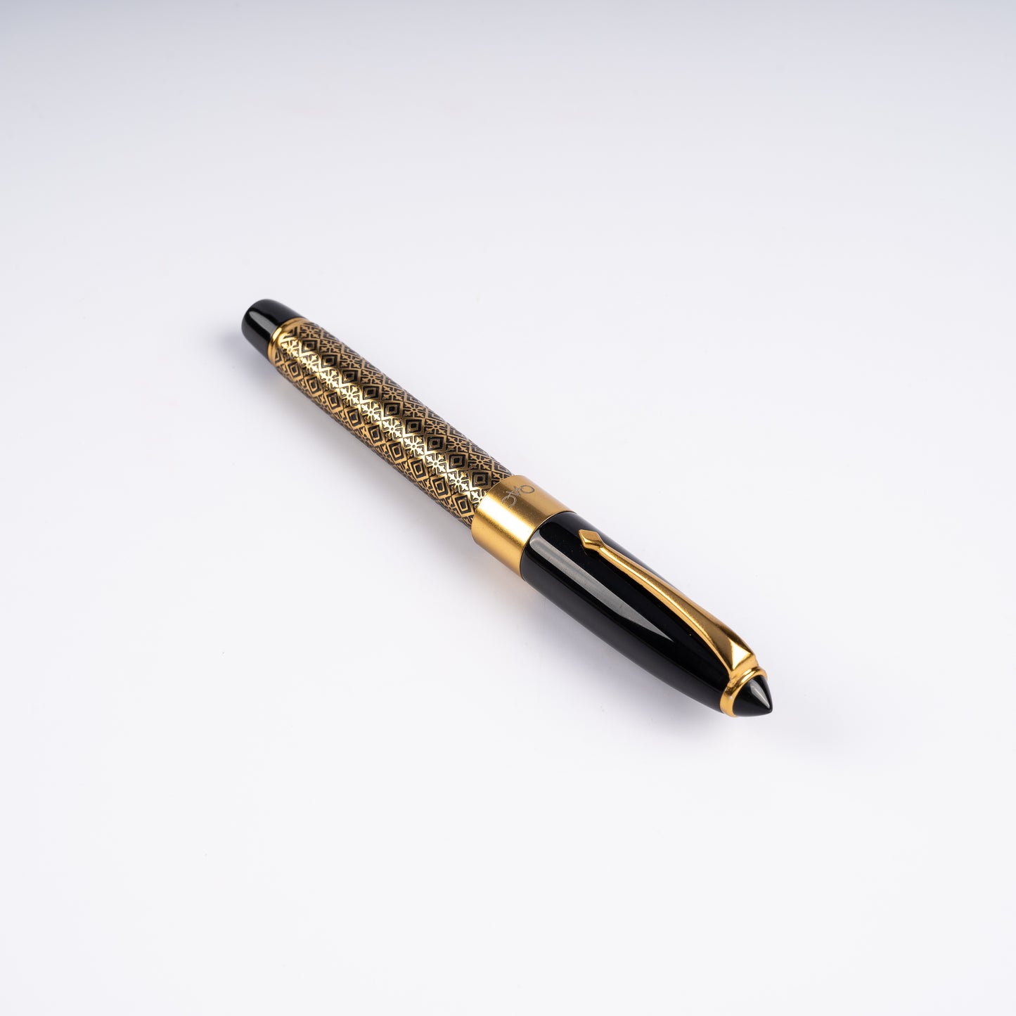 Epic Ebony Diamond Fountain Pen