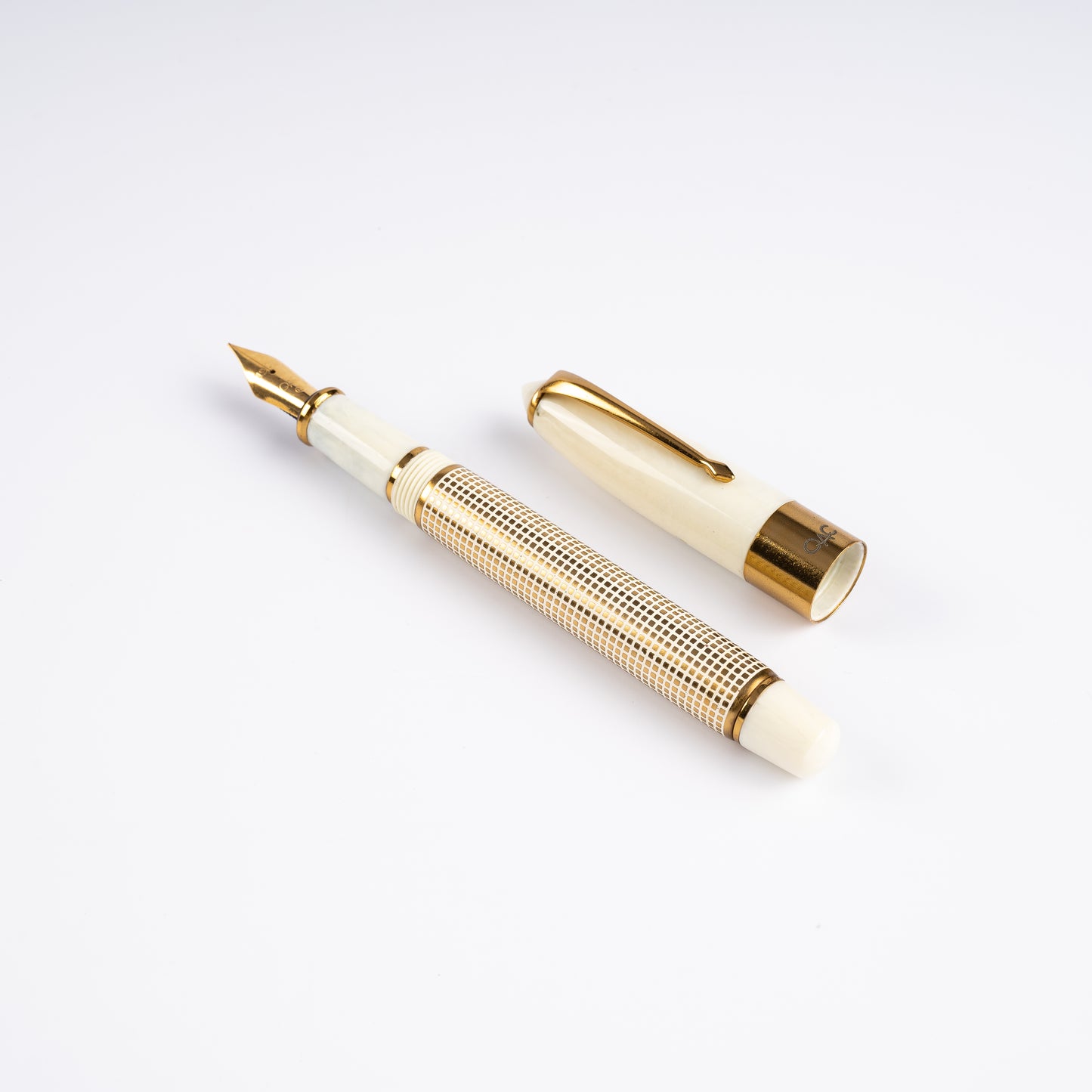 Epic Ivory X Hatch Fountain Pen