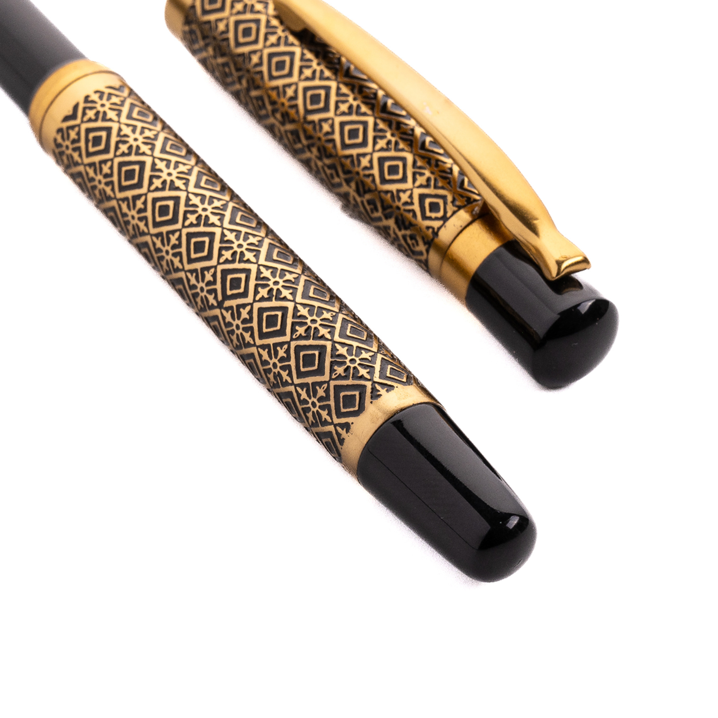 Tulip Ebony Diamond Fountain Pen