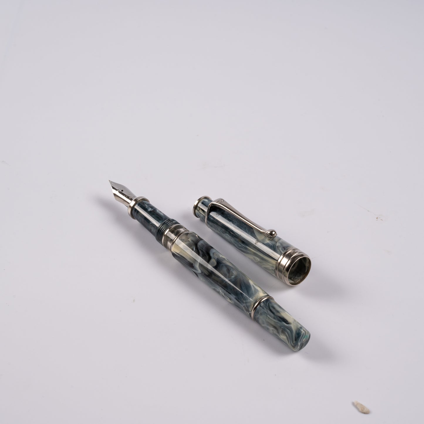 Royale Rare Fountain Pen Black