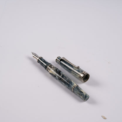 Royale Rare Fountain Pen Black