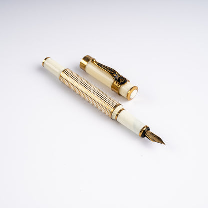 Autograph Ivory Polka Dot Fountain Pen