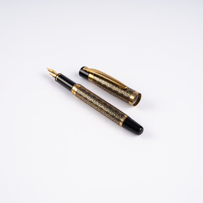 Tulip Ebony Diamond Fountain Pen