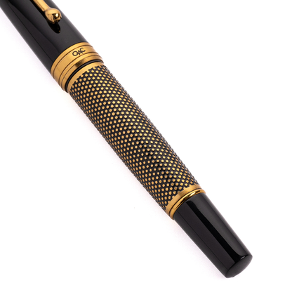 Royale Ebony Polka Dot Fountain Pen