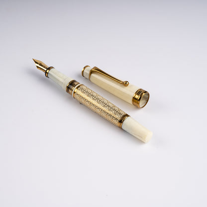 Royale Ivory Diamond Fountain Pen