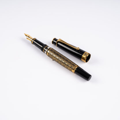 Royale Ebony Diamond Fountain Pen