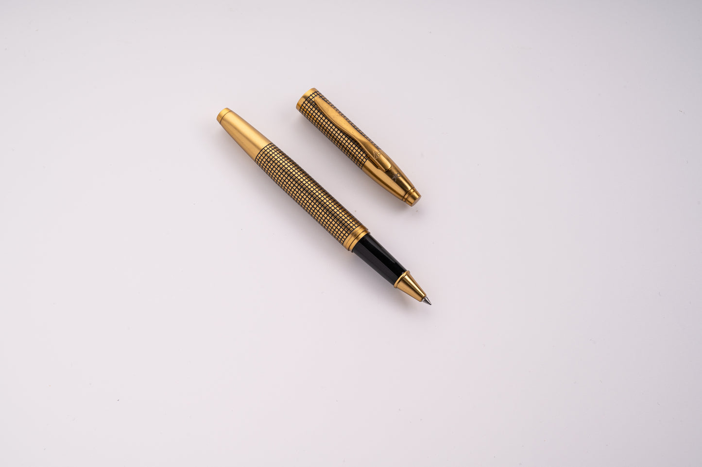 Effex Ebony X Hatch Roller Ball Pen