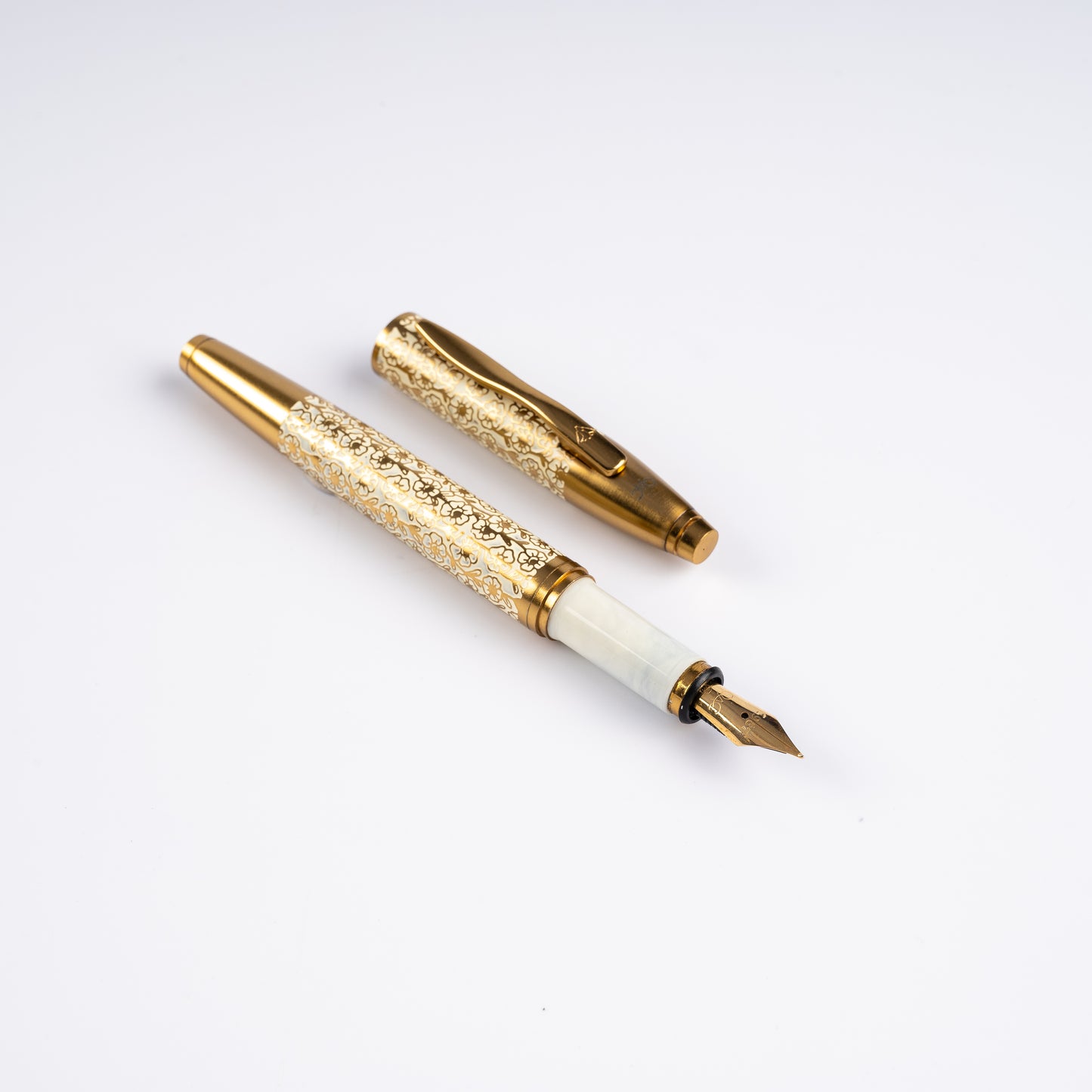 Effex Ivory Blossom Fountain Pen