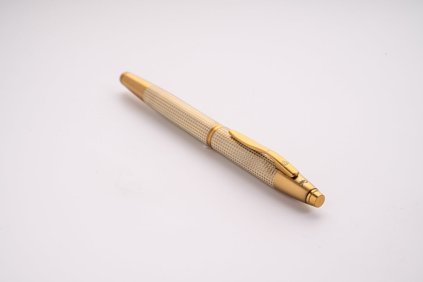 Effex Ivory X Hatch Roller Ball Pen
