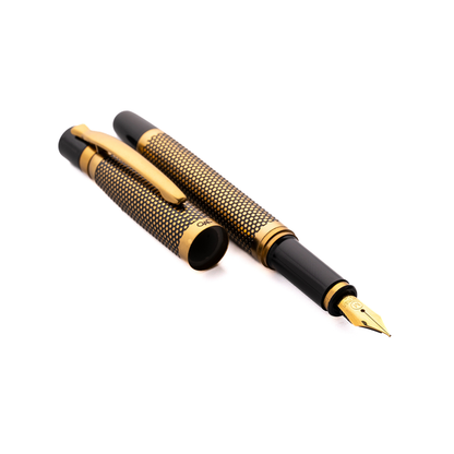 Tulip Ebony Polka Dot Fountain Pen