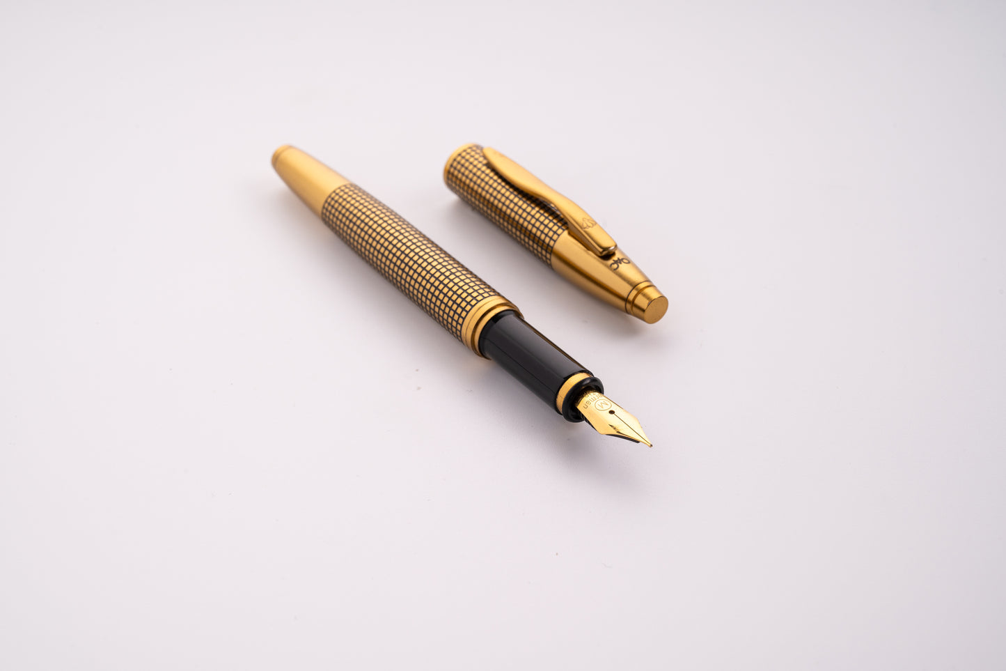 Effex Ebony X Hatch Fountain Pen