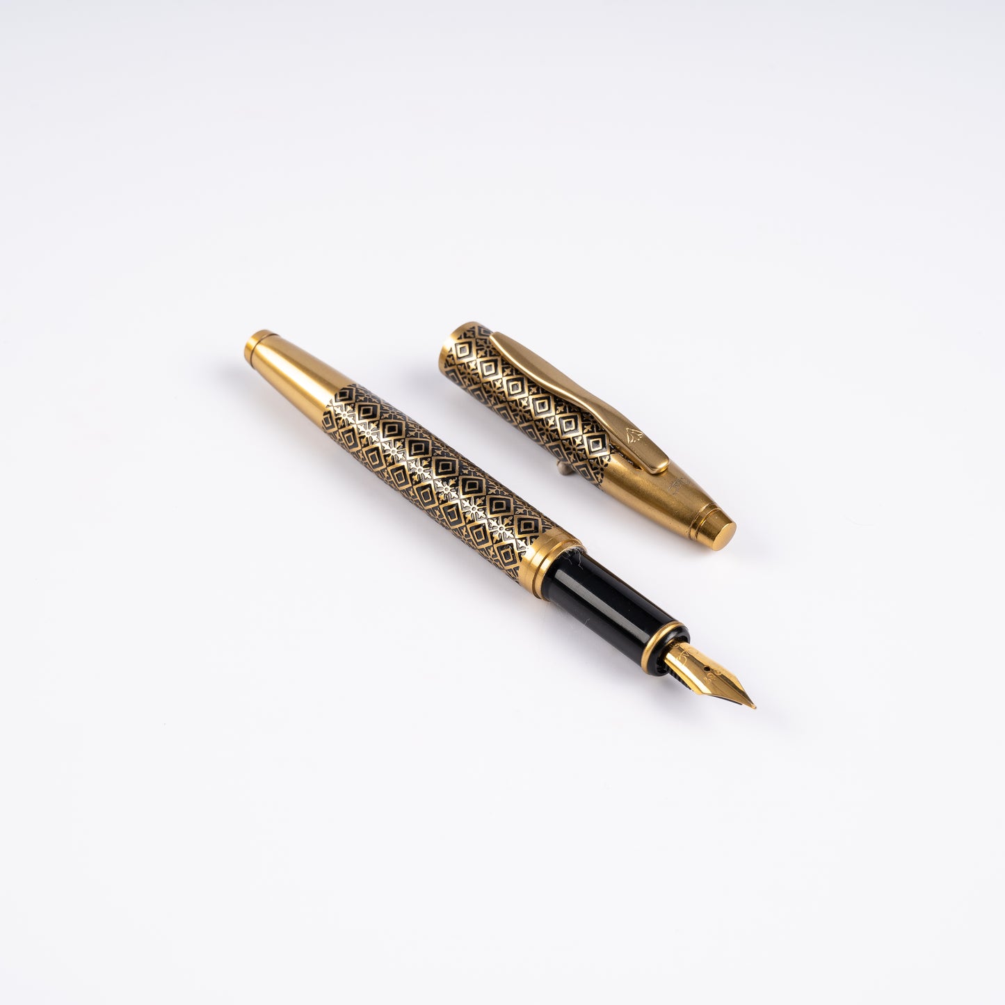 Effex Ebony Diamond Fountain Pen