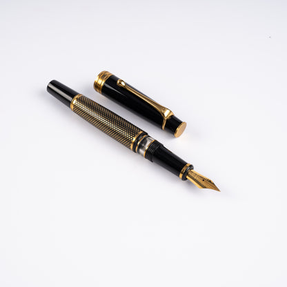 Royale Ebony Polka Dot Fountain Pen