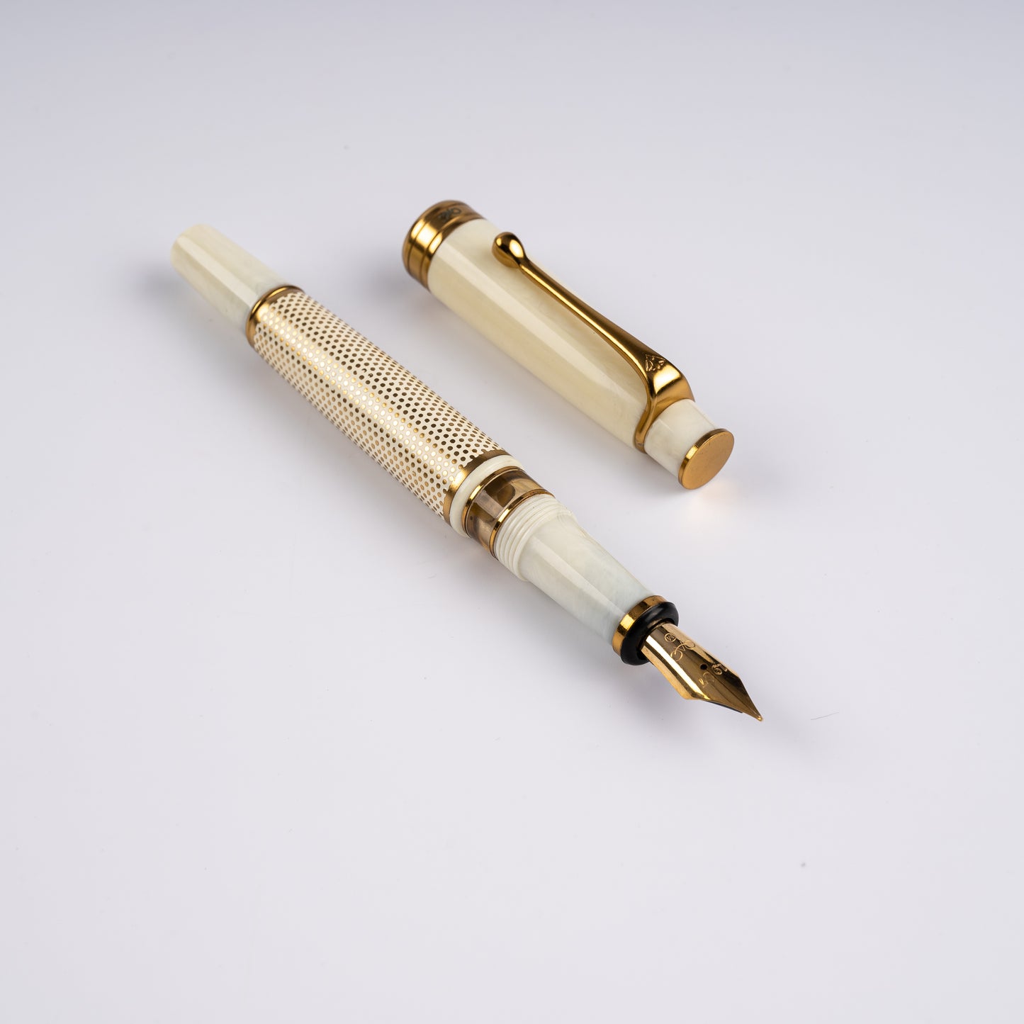 Royale Ivory Polka Dot Fountain Pen