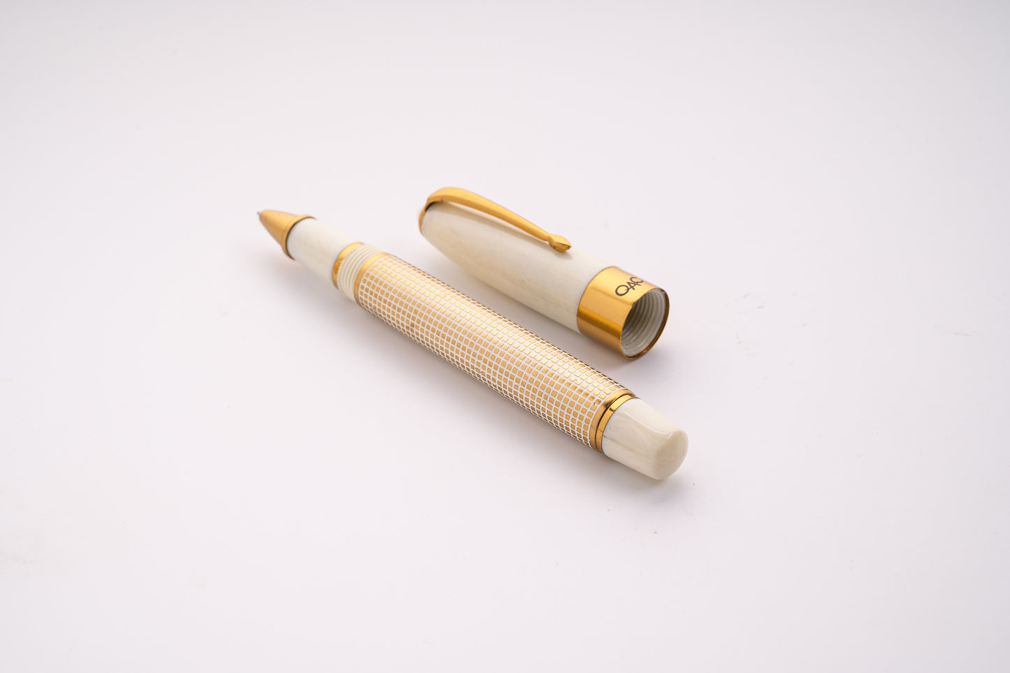 Epic Ivory X Hatch Roller Ball Pen