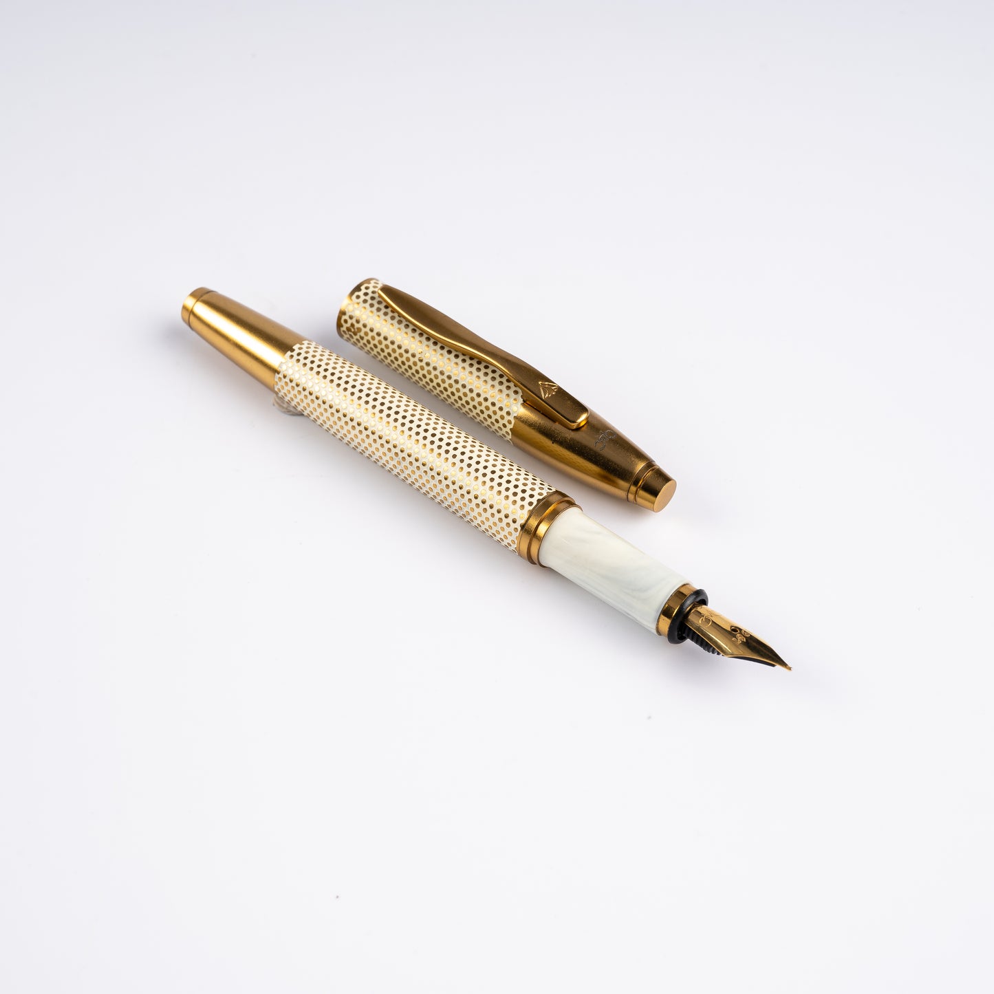 Effex Ivory Polka Dot Fountain Pen