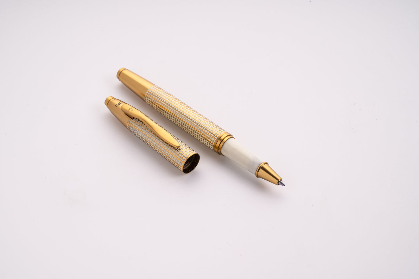 Effex Ivory X Hatch Roller Ball Pen