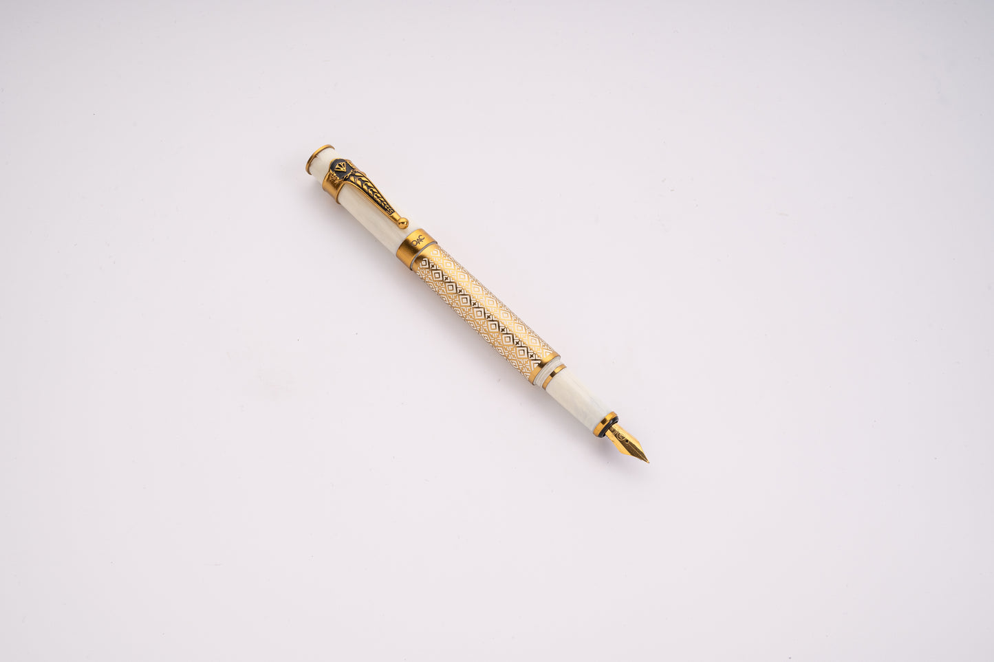 Autograph Ivory Diamond Fountain Pen