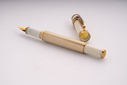 Autograph Ivory X Hatch Fountain Pen