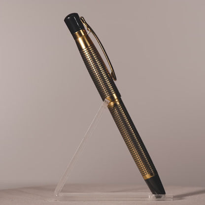 Tulip Ebony X Hatch Fountain Pen