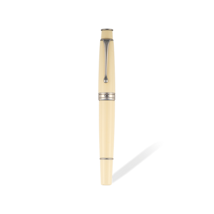Royale Classic Fountain Pen Ivory Platinum Diplomat